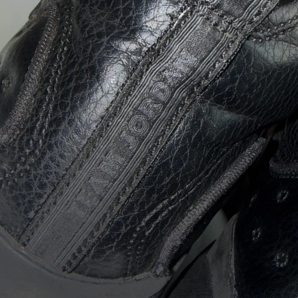 Jordan Team Showcase‎ Triple Black Kids Basketball Shoes 820273-002 Size 7Y